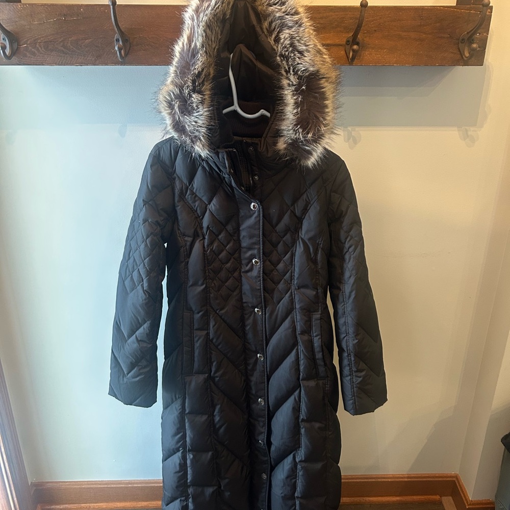 Beautiful Long London Fog Black Quilted Puffer Coat with detachable hood